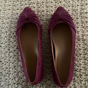 Vionic plum suede flat. Like new!